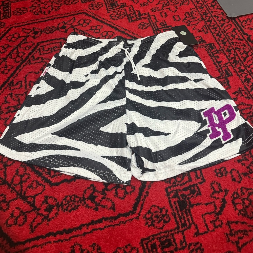 Inaka Power shorts. Men’s XL